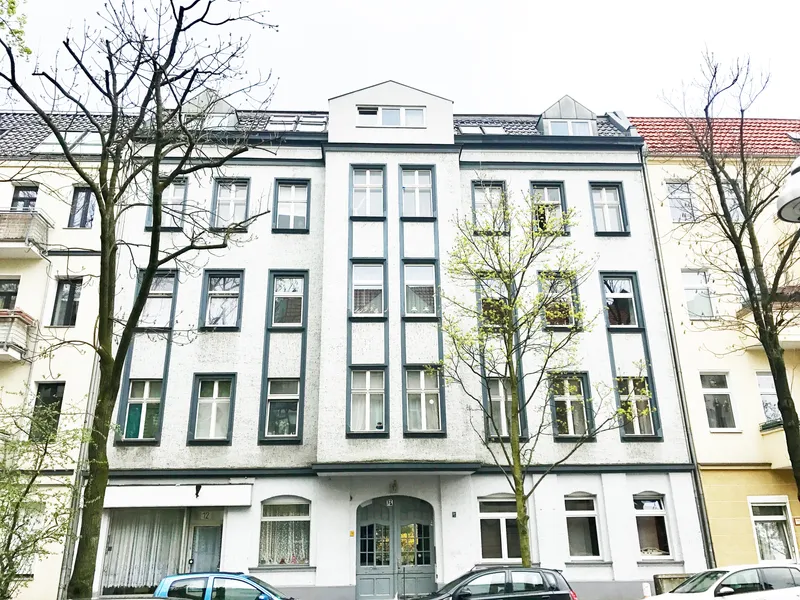 Helle Altbau 1-Zimmer-Wohnung mit EBK in Spandau, Berlin — photo 1